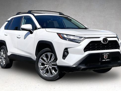 Used 2023 Toyota RAV4 XLE Premium FWD image 2