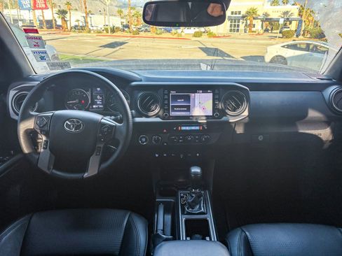 Used 2023 Toyota Tacoma TRD Off-Road image 15