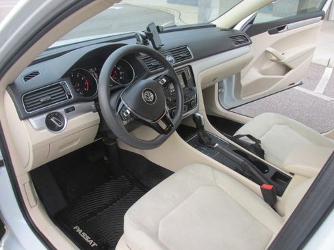 Used 2017 Volkswagen Passat 1.8T S image 47