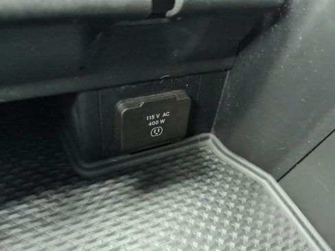 Used 2022 RAM 2500 Laramie w/ Night Edition image 30