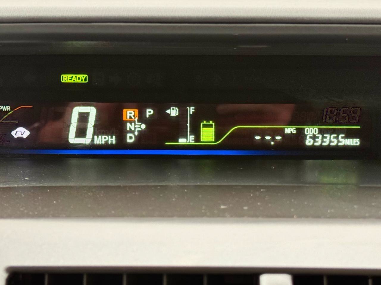 Used 2013 Toyota Prius V Five FWD image 12