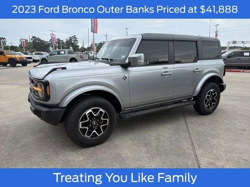 Used 2023 Ford Bronco Outer Banks AWD/4WD image 1