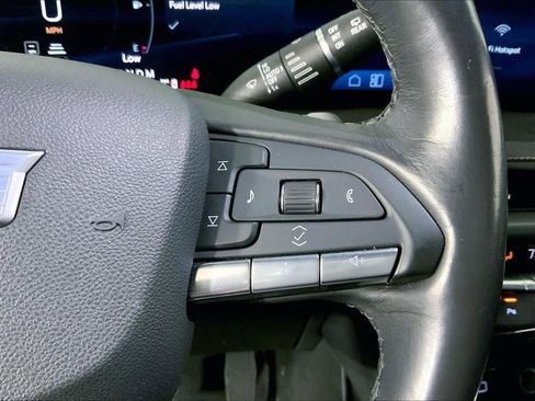 Used 2024 Cadillac XT4 Premium Luxury image 19