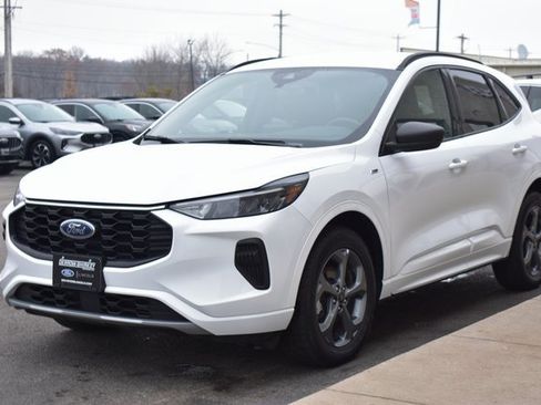 Used 2023 Ford Escape ST-Line image 12