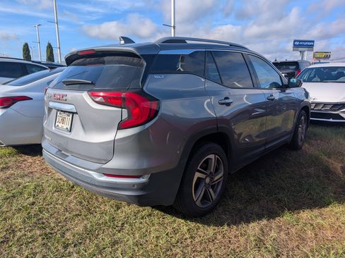 Used 2020 GMC Terrain SLT w/ Preferred Package image 2