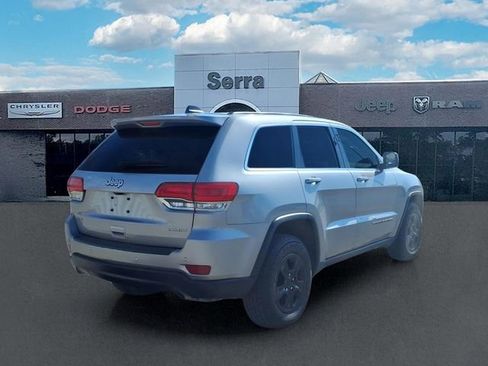 Used 2017 Jeep Grand Cherokee Laredo AWD/4WD image 6