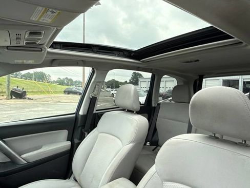 Used 2015 Subaru Forester 2.5i Premium w/ Popular Package #1 AWD/4WD image 15