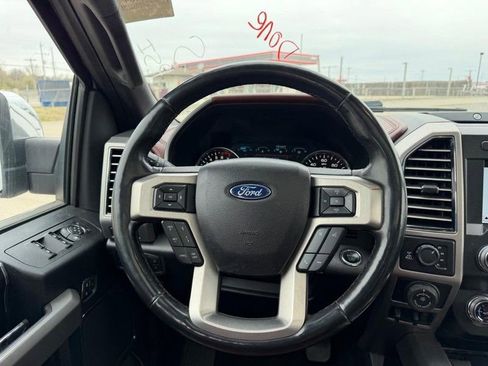 Used 2019 Ford F150 Platinum w/ Equipment Group 701A Luxury image 10