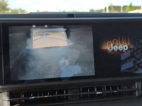 Used 2024 Jeep Wrangler Rubicon w/ Safety Group image 17