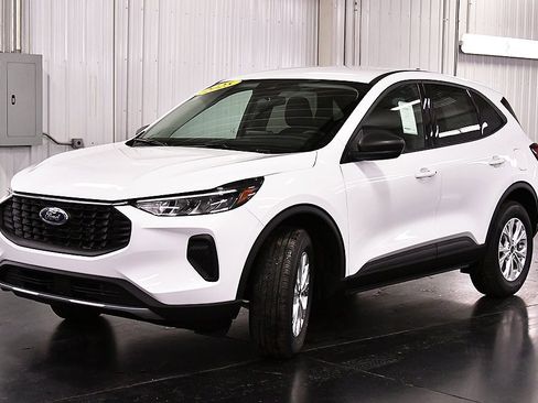 New 2025 Ford Escape Active w/ Cold Weather Package image 3