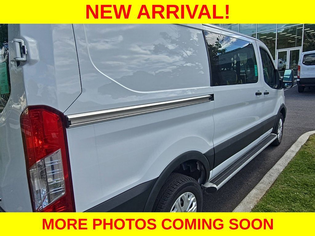 Used 2025 Ford Transit 250 Low Roof w/ Exterior Upgrade Package RWD image 4