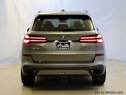New 2026 BMW X5 xDrive40i w/ M Sport Package AWD/4WD image 7