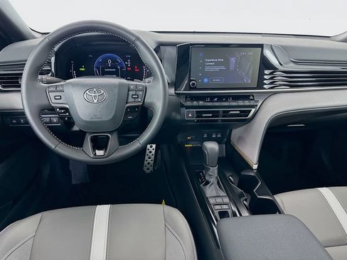 Certified 2026 Toyota Camry SE w/ Convenience Package FWD image 23