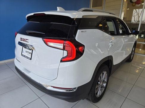 Used 2023 GMC Terrain SLT image 6
