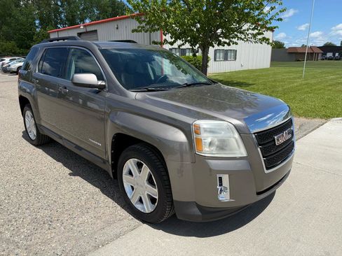 Used 2011 GMC Terrain SLT image 3