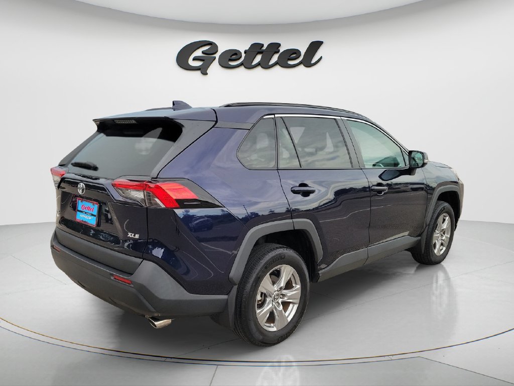 Used 2025 Toyota RAV4 XLE FWD image 5