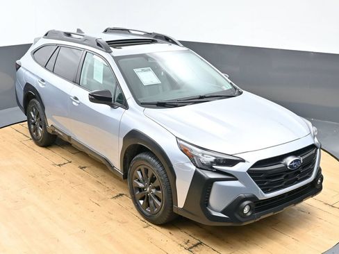 Used 2025 Subaru Outback Onyx Edition AWD/4WD image 41