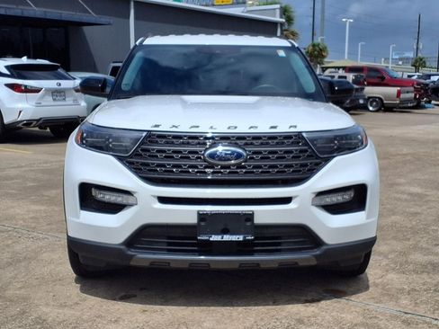 Used 2023 Ford Explorer XLT w/ Equipment Group 202A RWD image 7