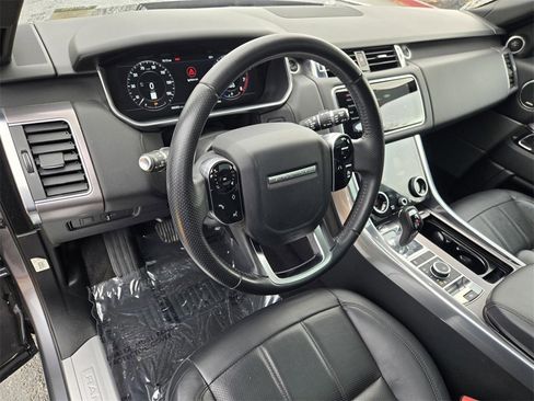 Used 2020 Land Rover Range Rover Sport HSE image 18