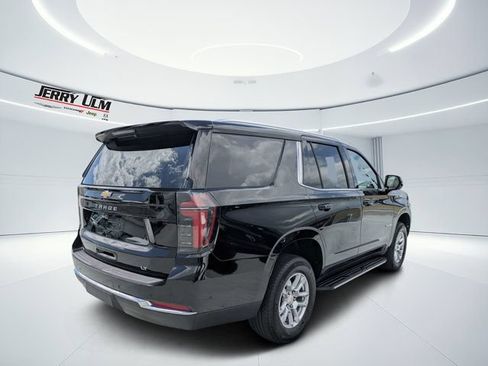 Used 2025 Chevrolet Tahoe LT AWD/4WD image 3