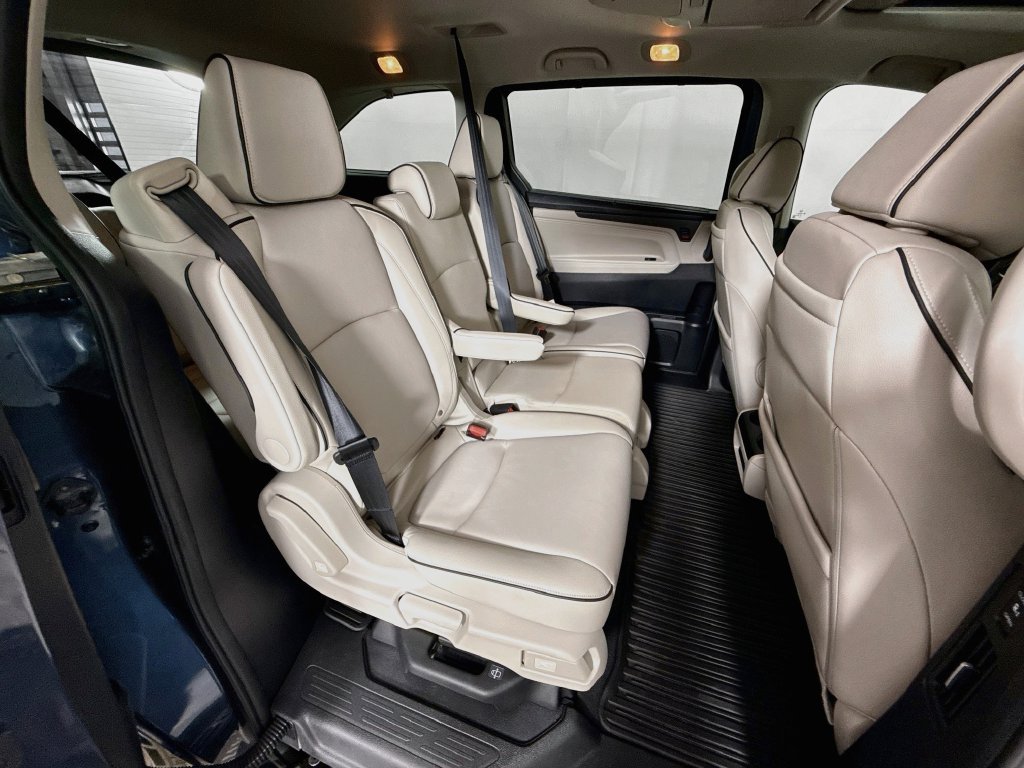 Used 2025 Honda Odyssey Touring image 29