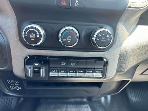 New 2024 RAM 2500 Tradesman w/ Chrome Appearance Group AWD/4WD image 10