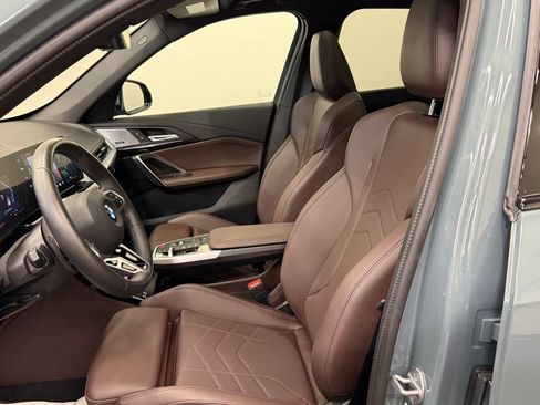 Used 2025 BMW X1 xDrive28i w/ M Sport Package AWD/4WD image 5