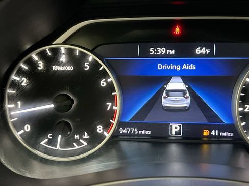 Used 2019 Nissan Murano S FWD image 12
