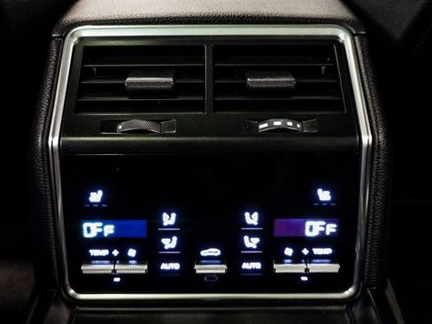 Used 2022 Porsche Panamera 4 Platinum Edition image 23