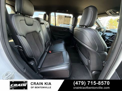 Used 2023 Jeep Grand Cherokee Altitude AWD/4WD image 31