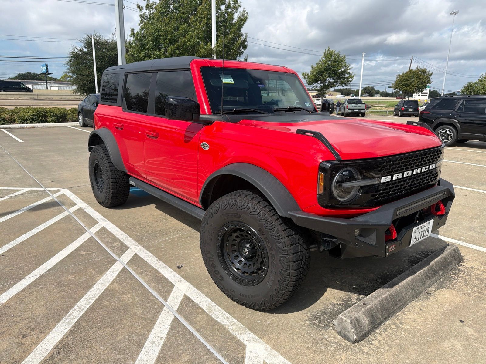 Used 2021 Ford Bronco Wildtrak AWD/4WD image 2