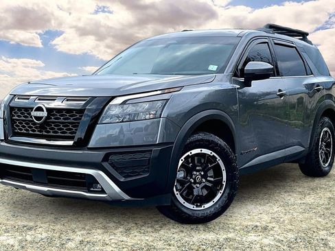 Used 2024 Nissan Pathfinder Rock Creek AWD/4WD image 3