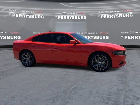 Used 2016 Dodge Charger R/T w/ Plus Group RWD image 9