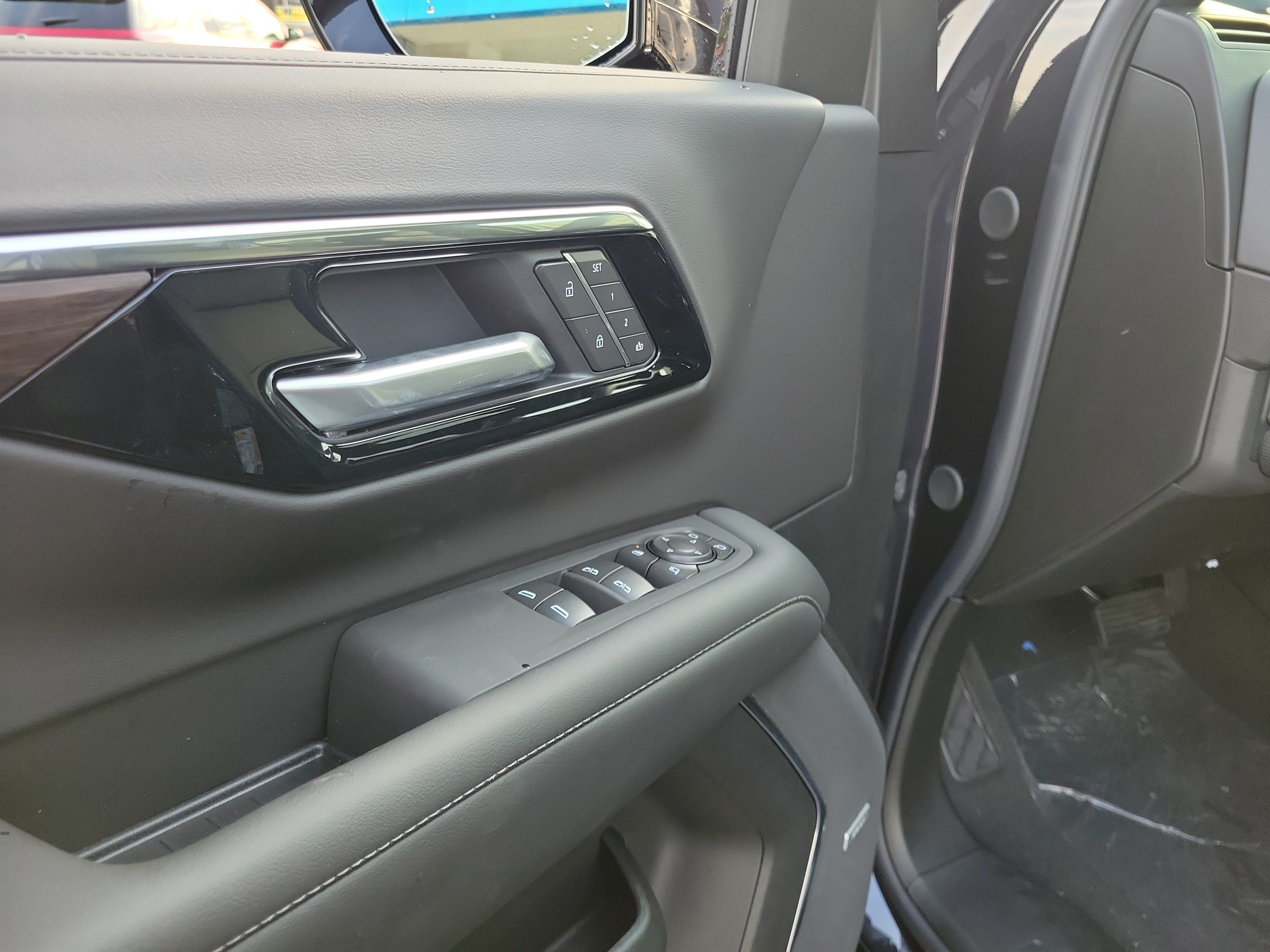New 2026 Chevrolet Tahoe Z71 w/ Z71 Off-Road Package AWD/4WD image 18