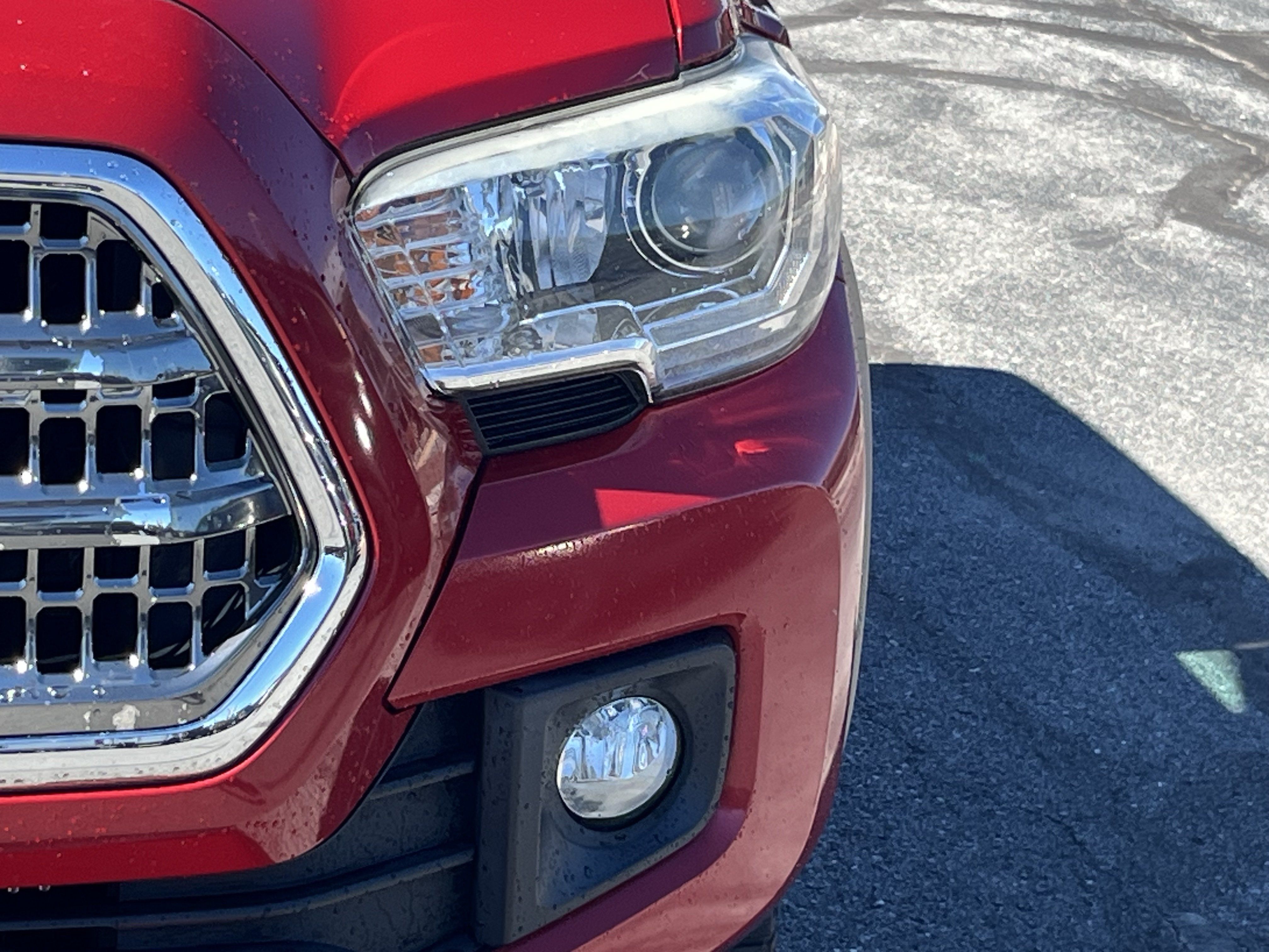 Used 2017 Toyota Tacoma TRD Off-Road w/ Tow Package AWD/4WD image 11