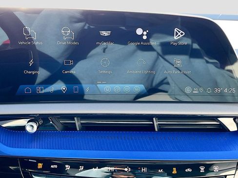 New 2026 Cadillac Optiq Sport 1 w/ LPO, Floor Liner Package image 18