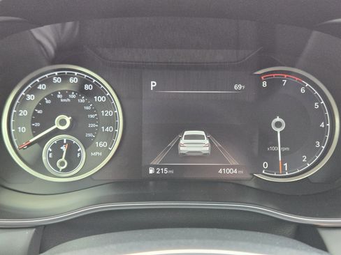 Used 2022 Genesis G70 2.0T image 14