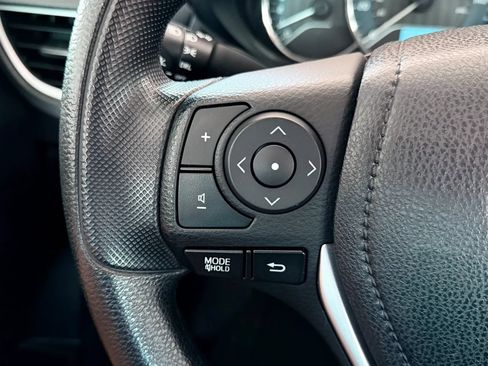 Used 2016 Toyota Corolla LE FWD image 21