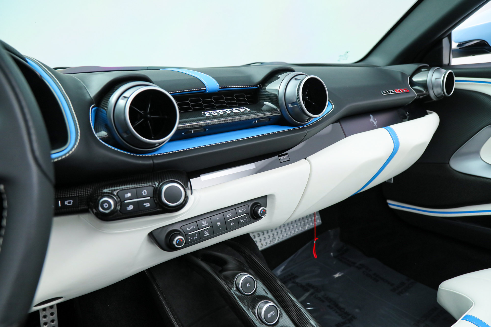 Certified 2023 Ferrari 812 GTS RWD image 31