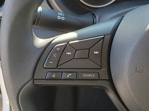 Certified 2025 Nissan Kicks Play S image 18