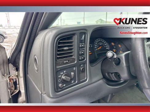 Used 2005 Chevrolet Silverado 2500 LS image 20