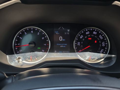 Used 2022 Toyota RAV4 XLE w/ Convenience Package AWD/4WD image 19