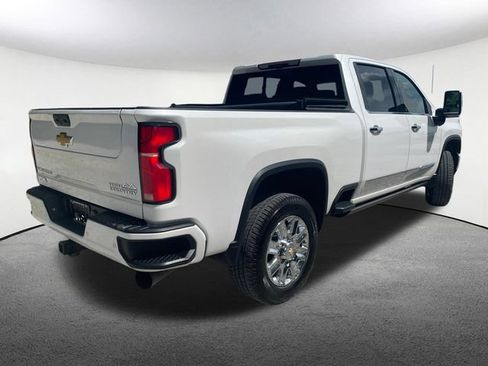 Used 2024 Chevrolet Silverado 2500 High Country w/ Technology Package AWD/4WD image 15