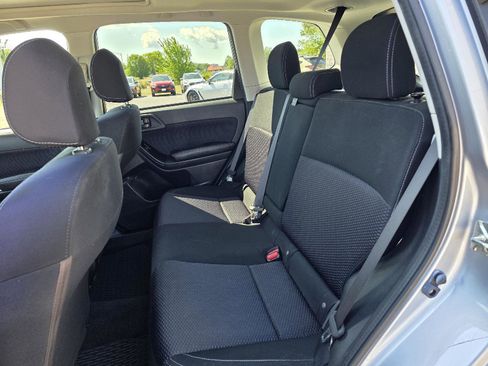 Used 2017 Subaru Forester 2.5i Premium AWD/4WD image 12
