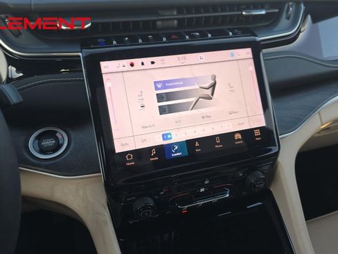 Used 2022 Jeep Grand Cherokee Limited 4xe image 17