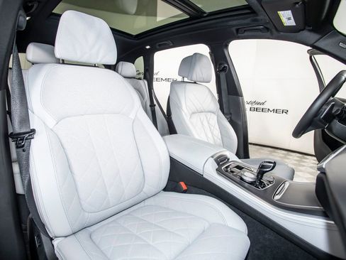 Used 2023 BMW X5 xDrive45e w/ Executive Package image 21