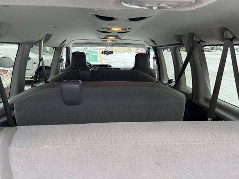 Used 2013 Ford E-350 and Econoline 350 XLT image 9