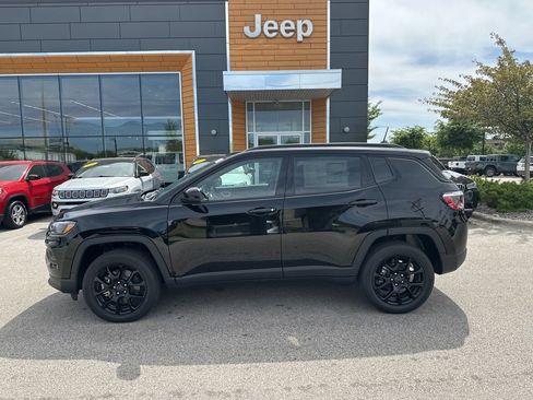 New 2026 Jeep Compass Latitude AWD/4WD image 10