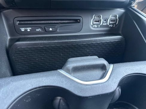 Used 2019 RAM 1500 Laramie w/ Sport Appearance Package AWD/4WD image 19