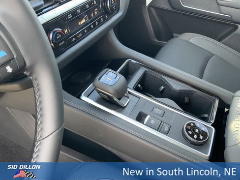 New 2026 Nissan Pathfinder SL image 8